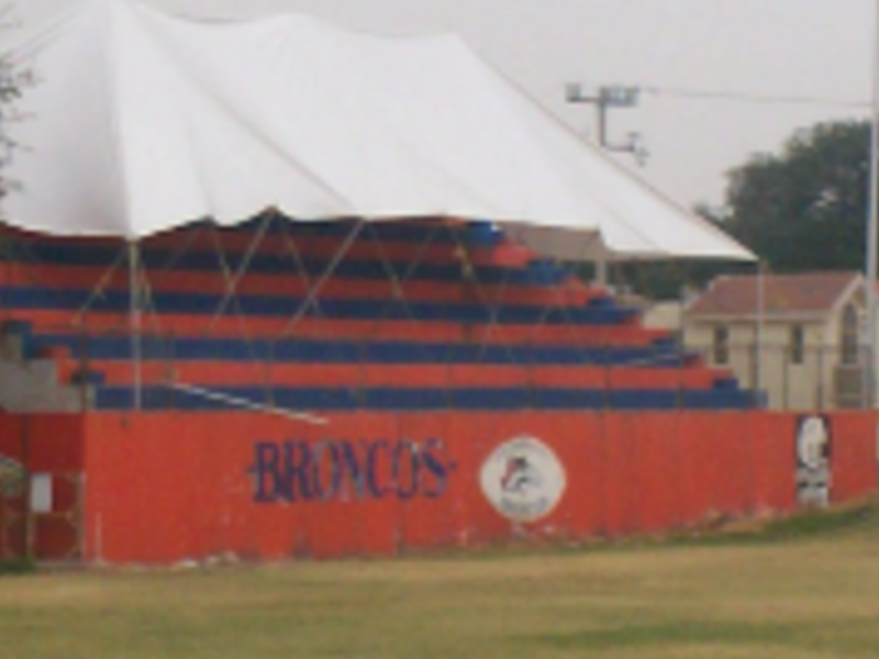 Carpa broncos Monterrey