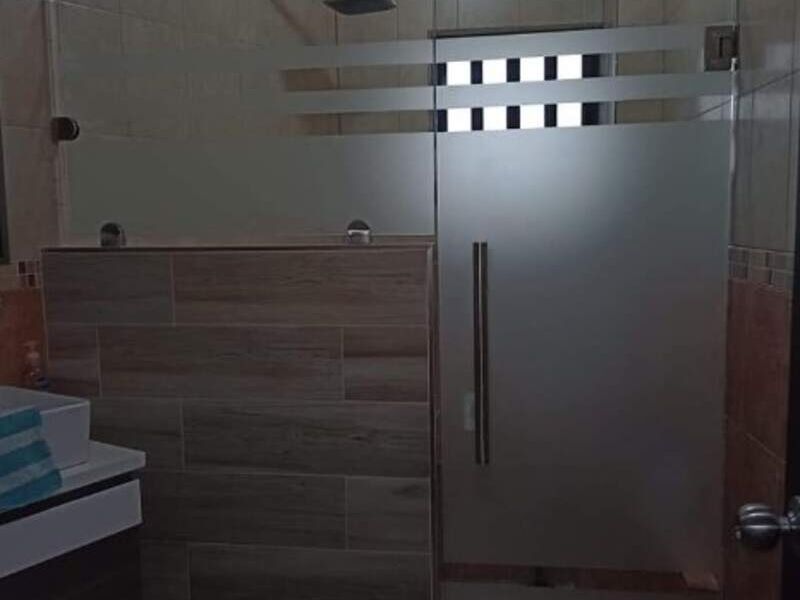 Cancel de baño vidrio templado México