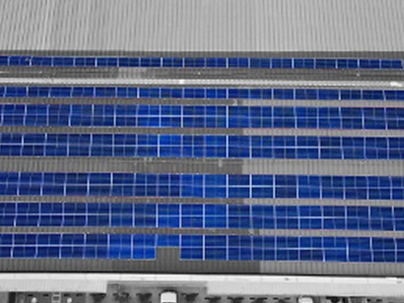 Panel solar plaza comercial Mérida Yucatán