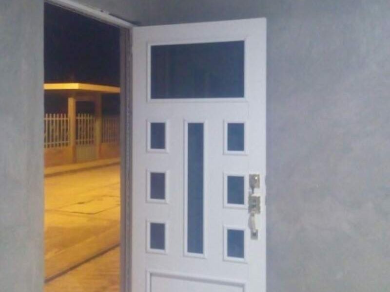 Puerta residencial Serie 50 Izúcar
