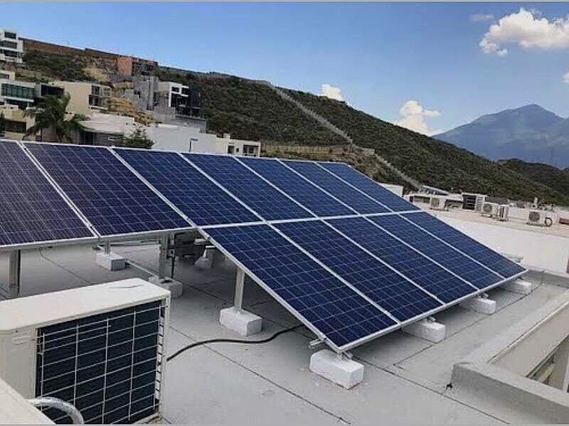 Instalación paneles solares México