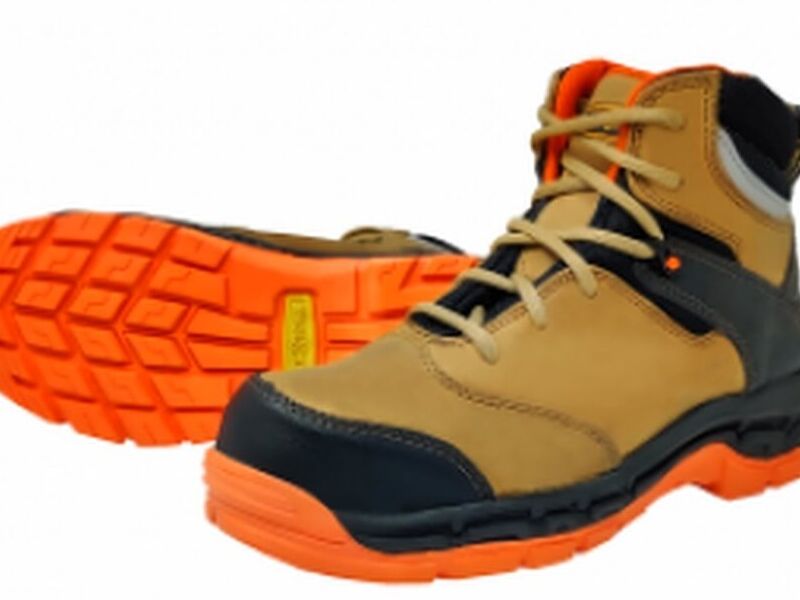 Bota E740 café