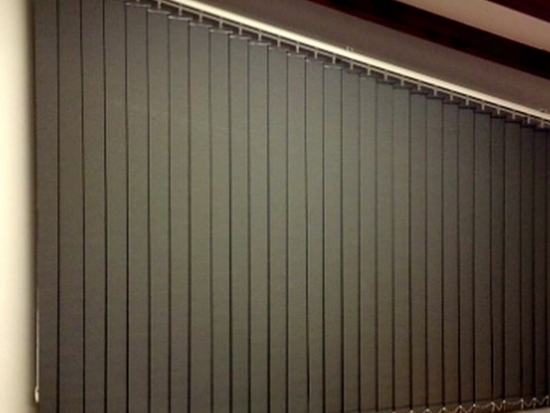Persiana vertical PVC gris Reynosa