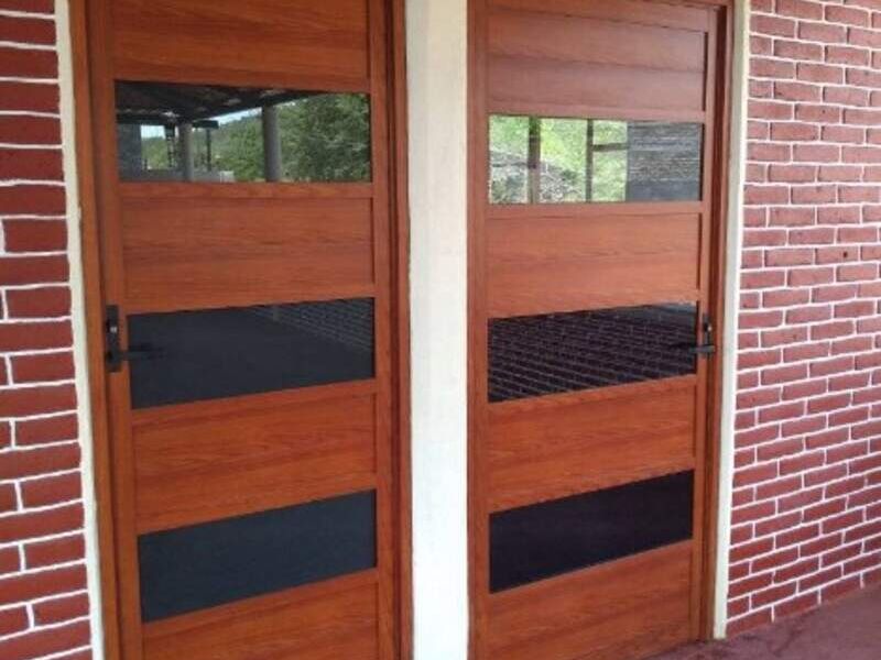 Puertas tono madera y vidrio filtrasol Puebla