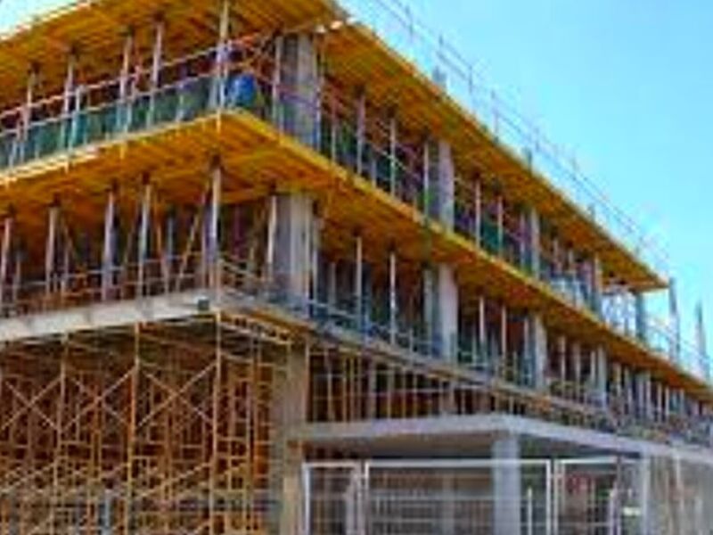 Construcción edificios comerciales