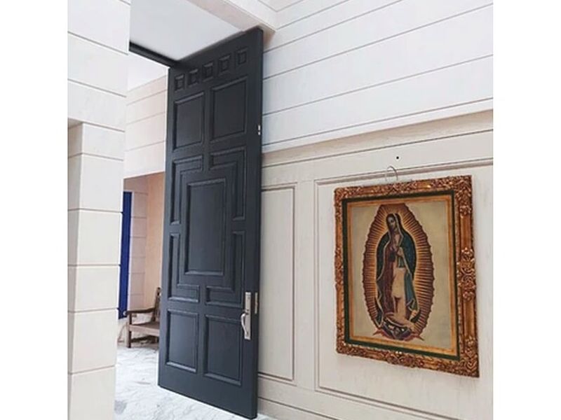 Puerta Casa Lomas Mexico