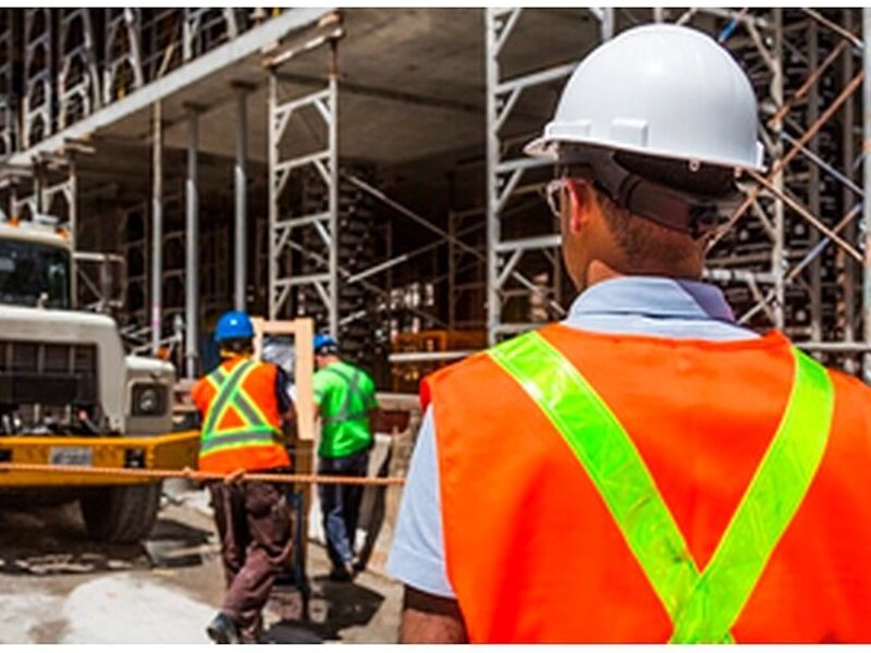 Profesionales ingenieros