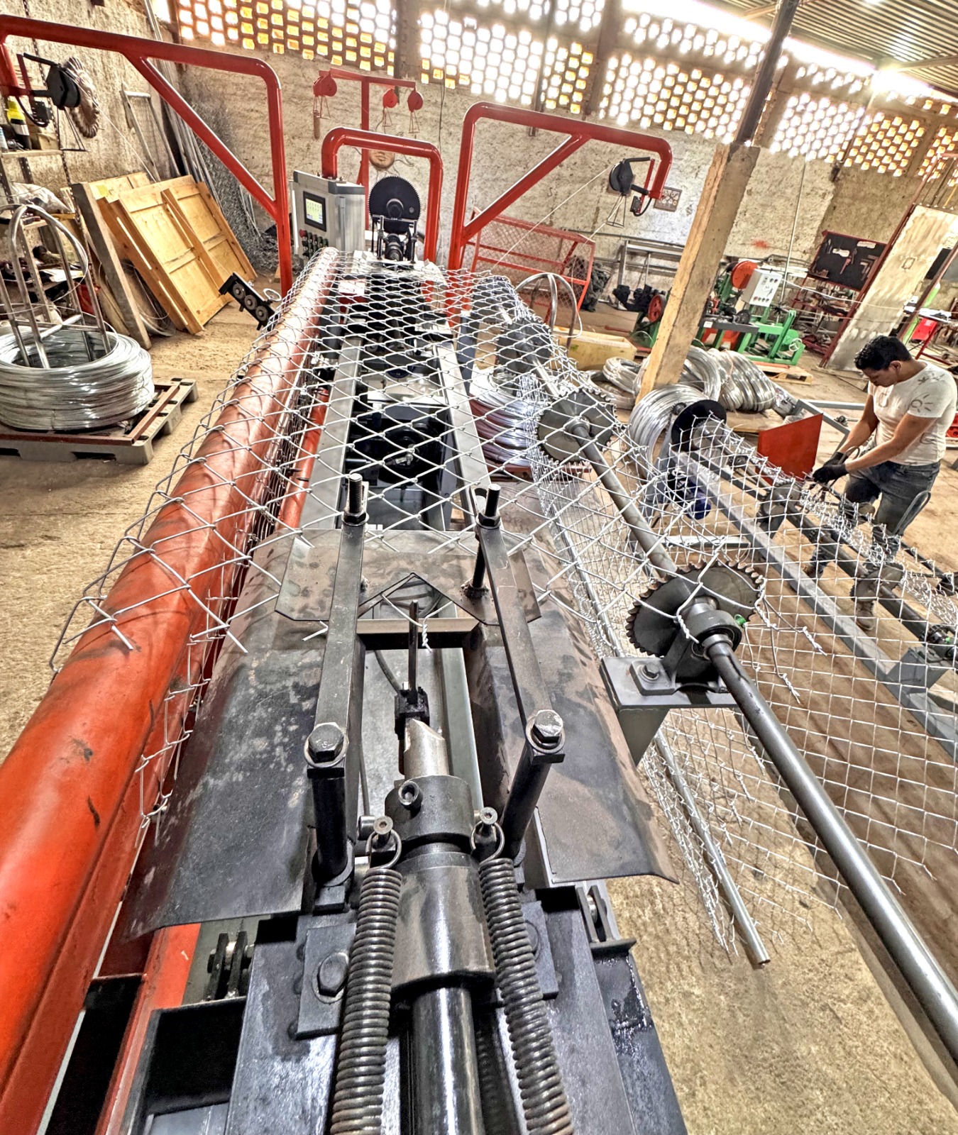 MAQUINA PARA FABRICAR CERCADOS DE MALLA CICLON