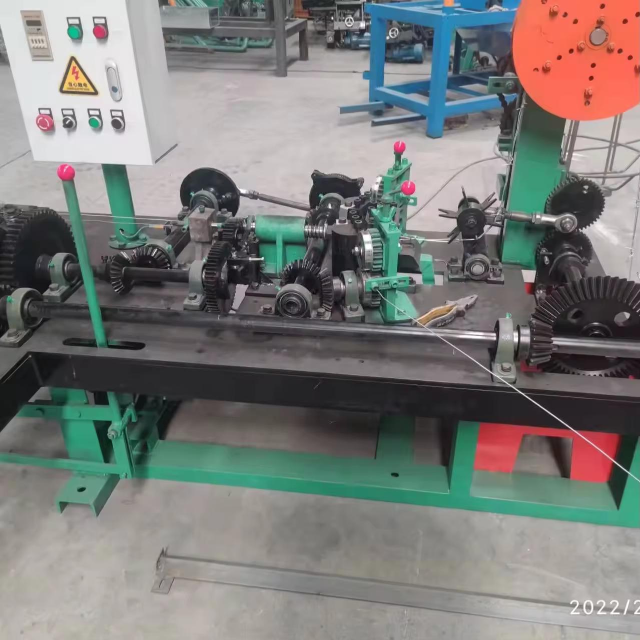 MAQUINA PARA FABRICAR ALAMBRES DE PUAS PARA TODO TIPO DE CERCADOS PERIMETRALES DE ALAMBRE