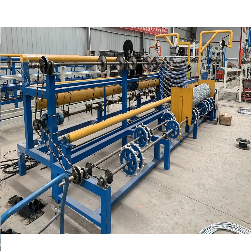 MAQUINA PARA PRODUCIR MALLAS ESLABONADAS DE ALAMBRE DE ACERO GALVANIZADO