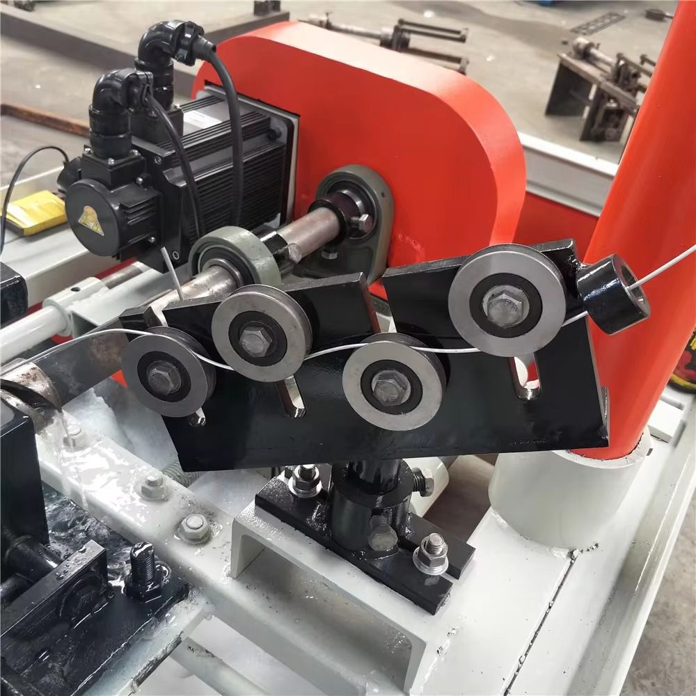 Maquina para fabricar malla ciclónica full automática, con alta capacidad de producción diaria