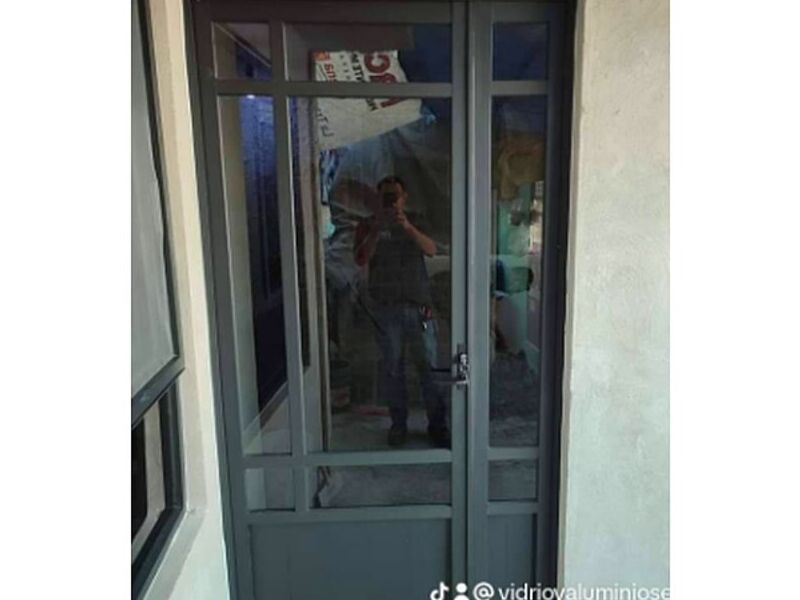 Puertas Metal México