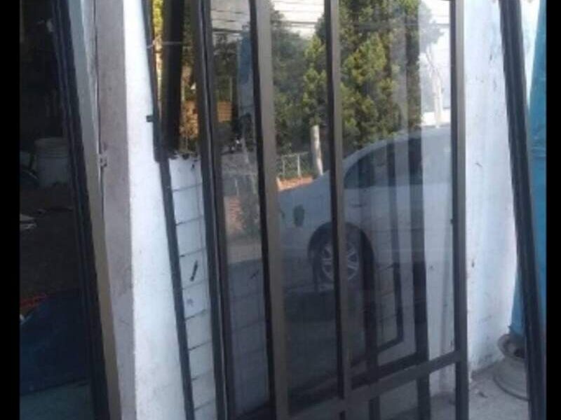 Puertas Aluminio coredizas 