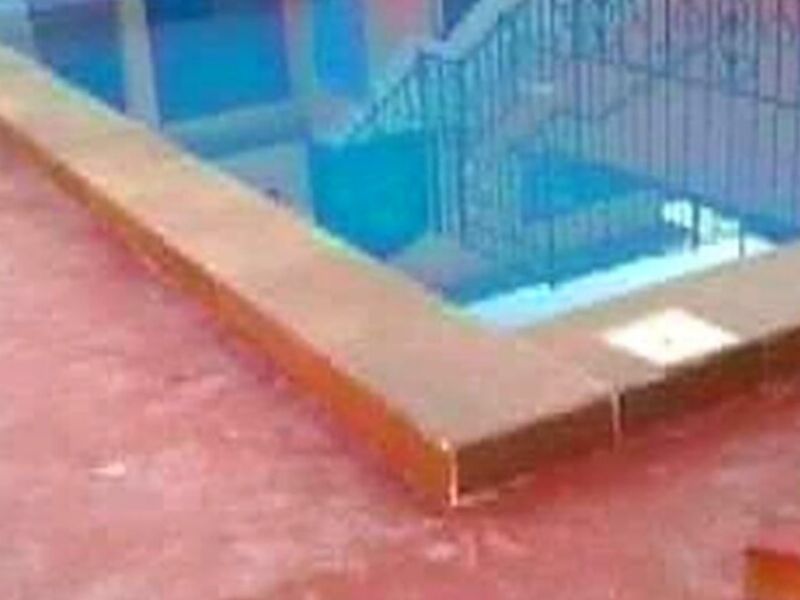 Contorno baldosa alberca Reynosa