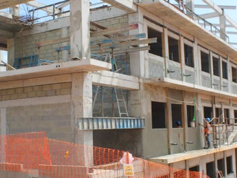 Construcción centro educativo Tijuana