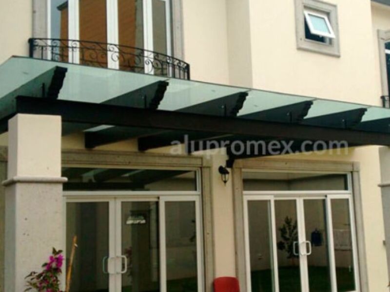 Canceleria de aluminio blanco México