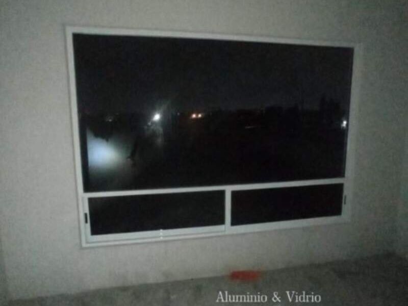 Ventana fija con corredizo inferior Toluca