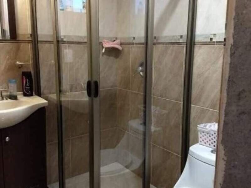 Cancel en escuadra para baño México