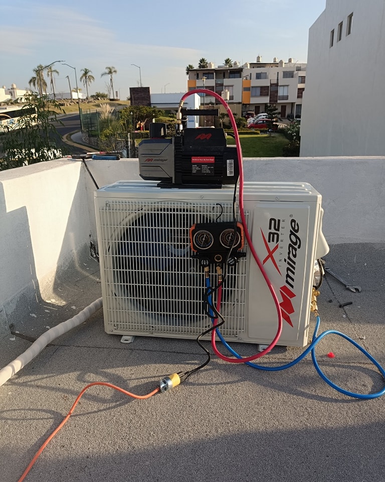 Sistema de aire acondicionado con matriz en terraza, Mexico