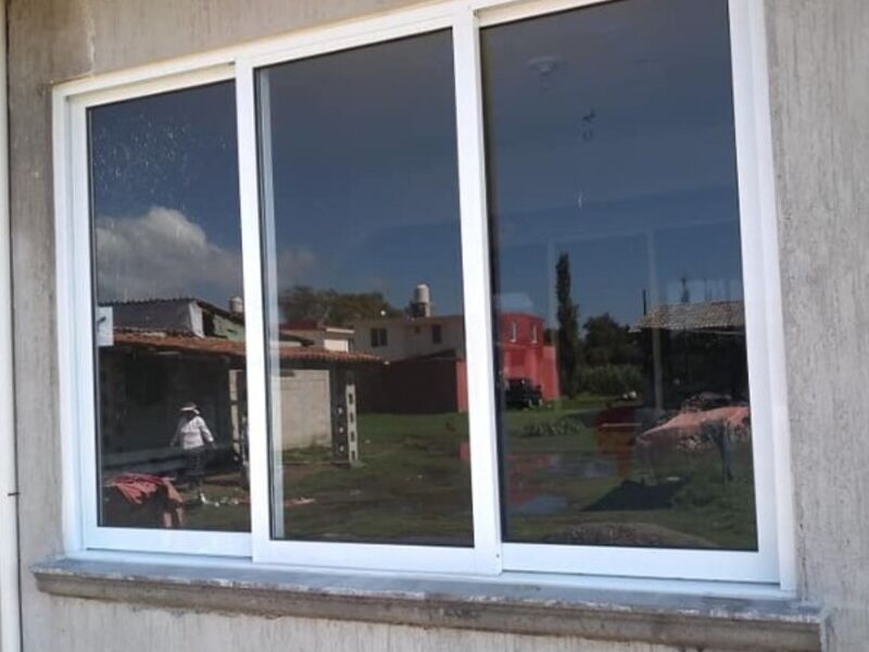 Ventana triple hoja corrediza México