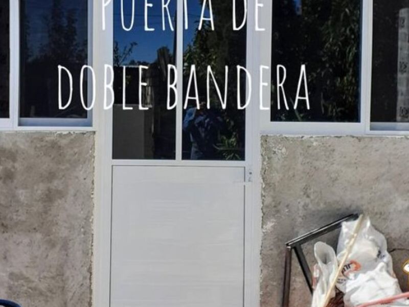 Puerta de doble bandera México