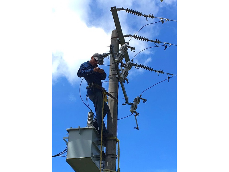 Instalación de Postes México