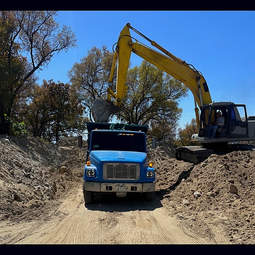 Agregados para construcción y maquinaria