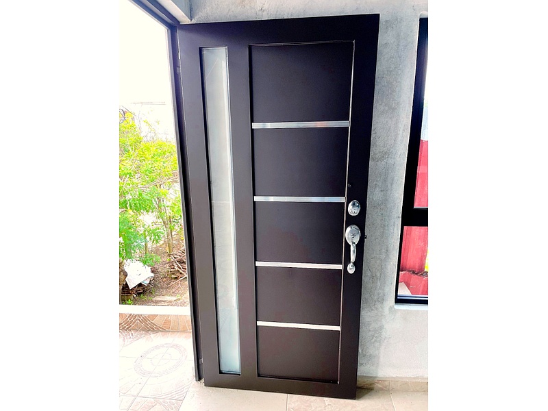 Puerta de Acero Minimalista, Villahermosa