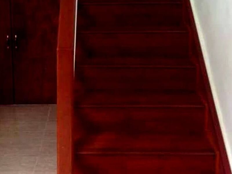 Piso Laminado Escalera Mexico