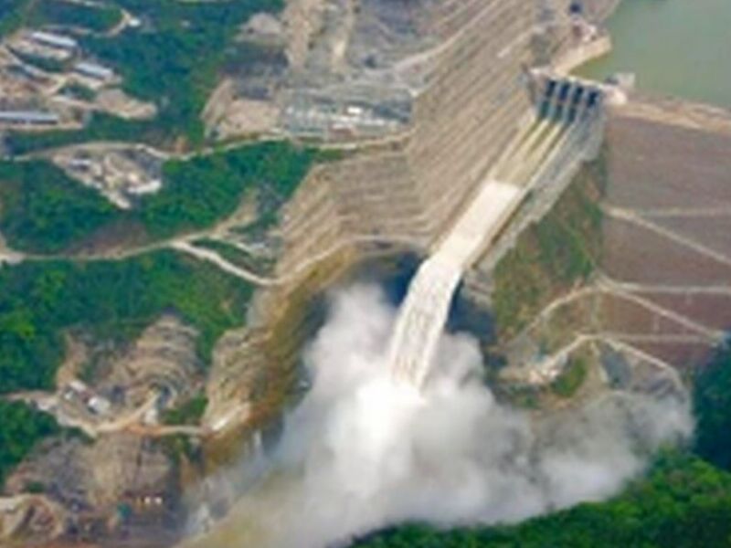 Perforación elevada planta eléctrica Torreón