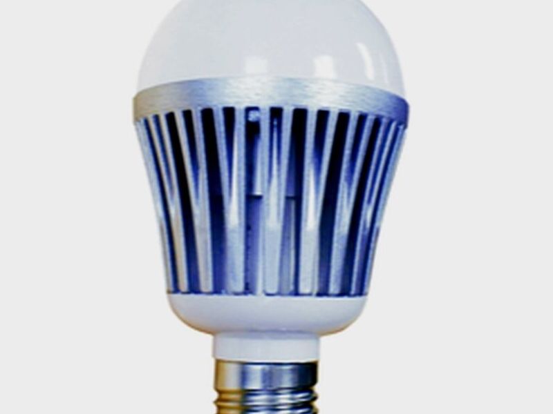 Lampara Led Bulbo Aluminio y Cristal México