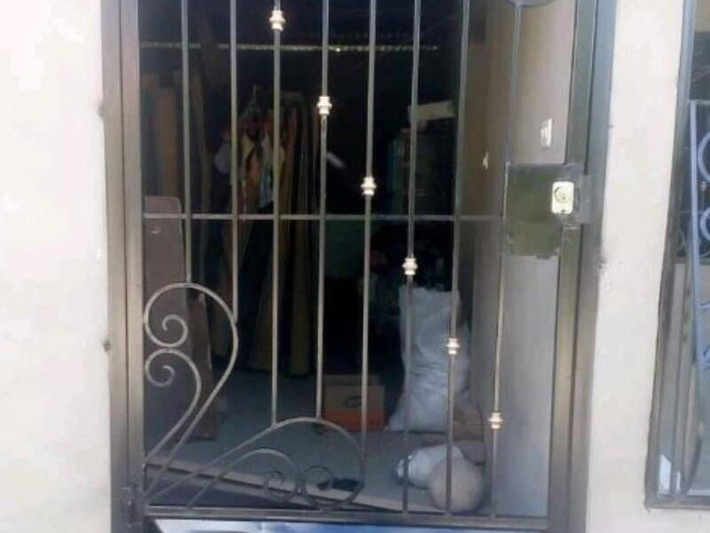 Protección metálica para puerta San Felipe