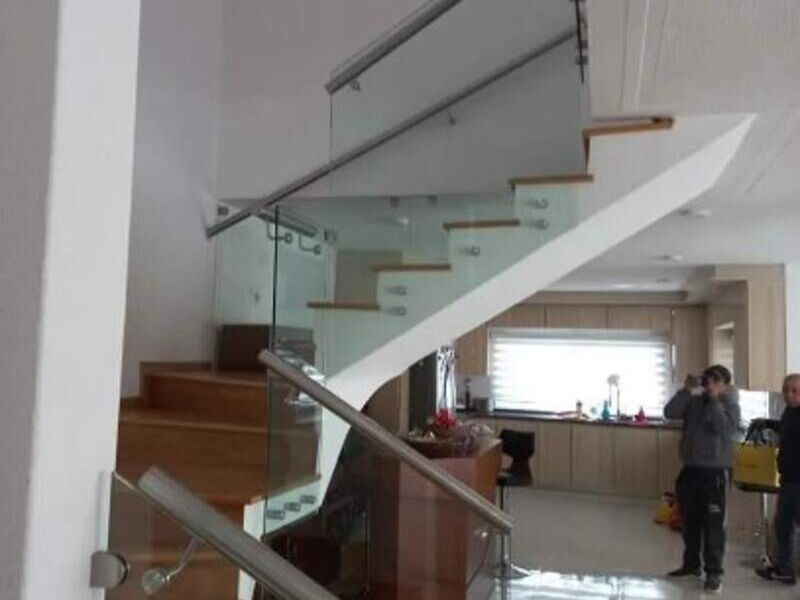 Barandal aluminio con vidrio Tultepec