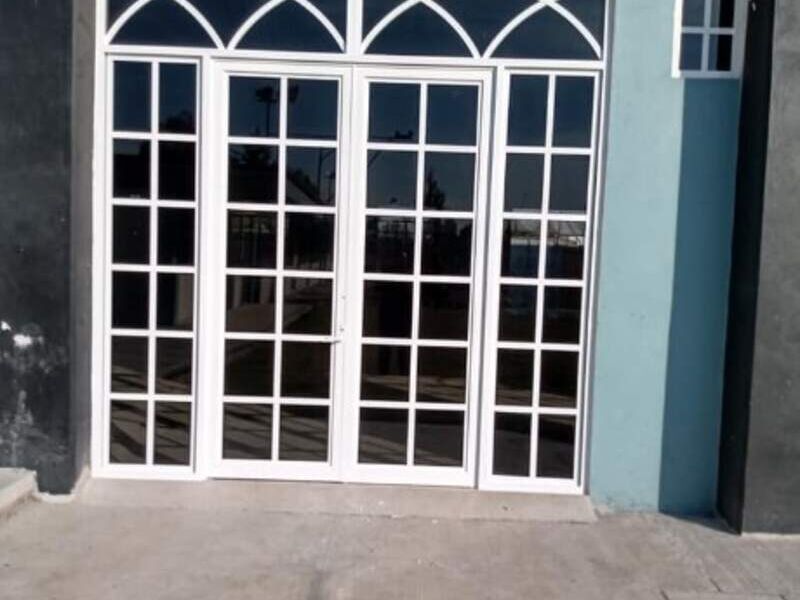 Puertas dobles cuadriculadas CDMX