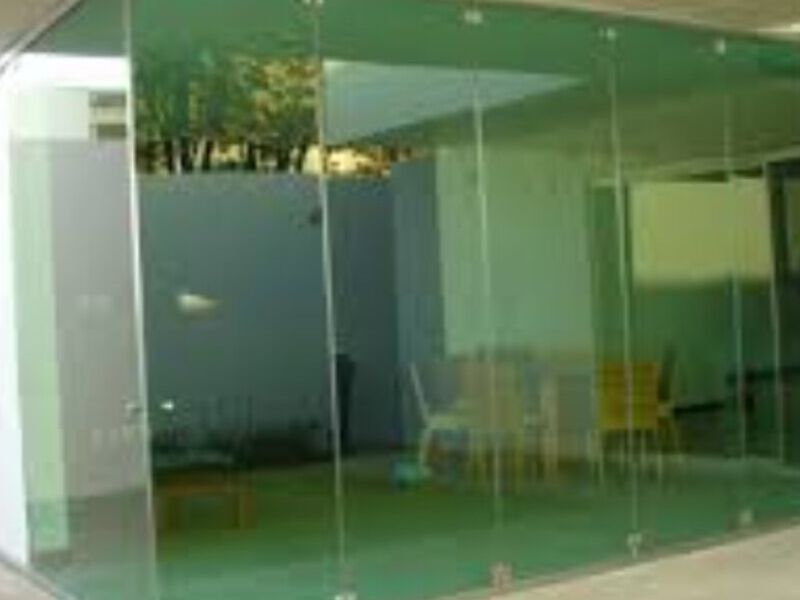 Oficina vidrio templado Filtrasol México
