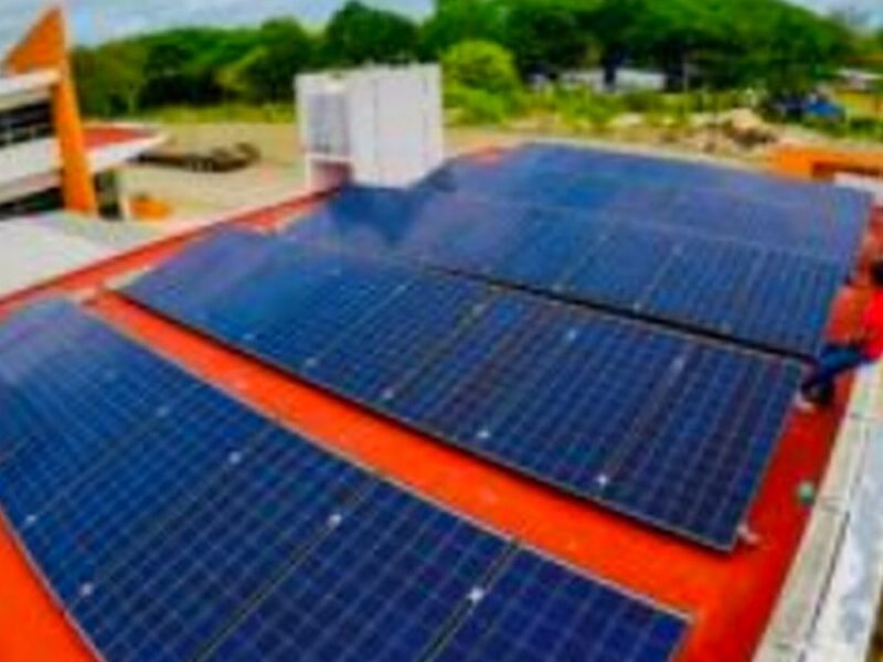Instalación material eléctrico paneles México