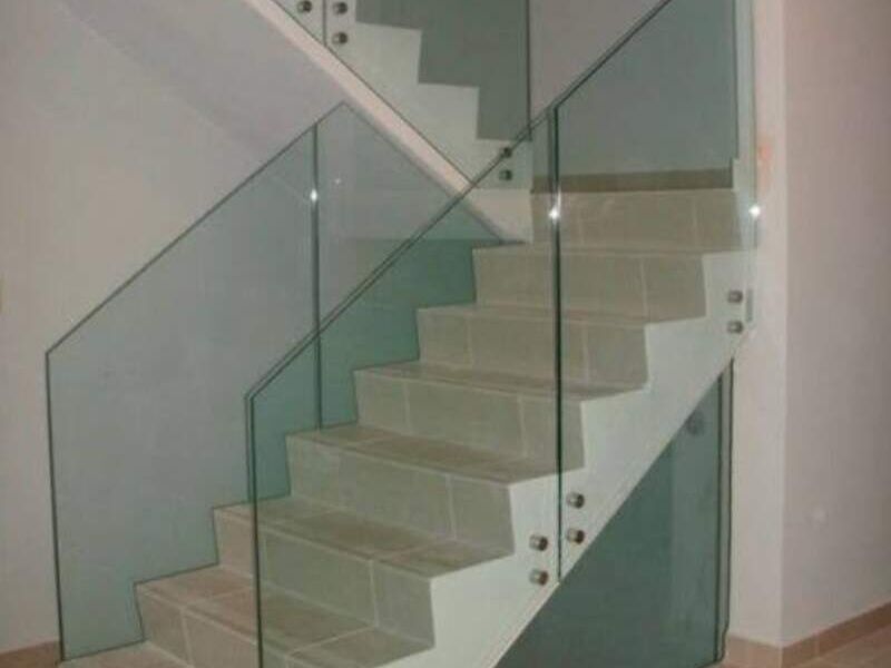 Barandal cristal templado con herrajes México