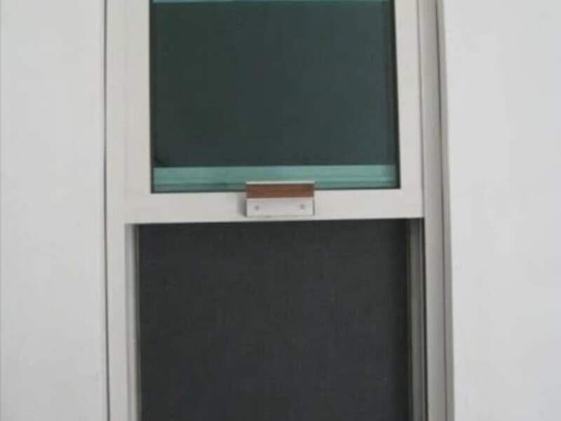 Ventana tipo guillotina México