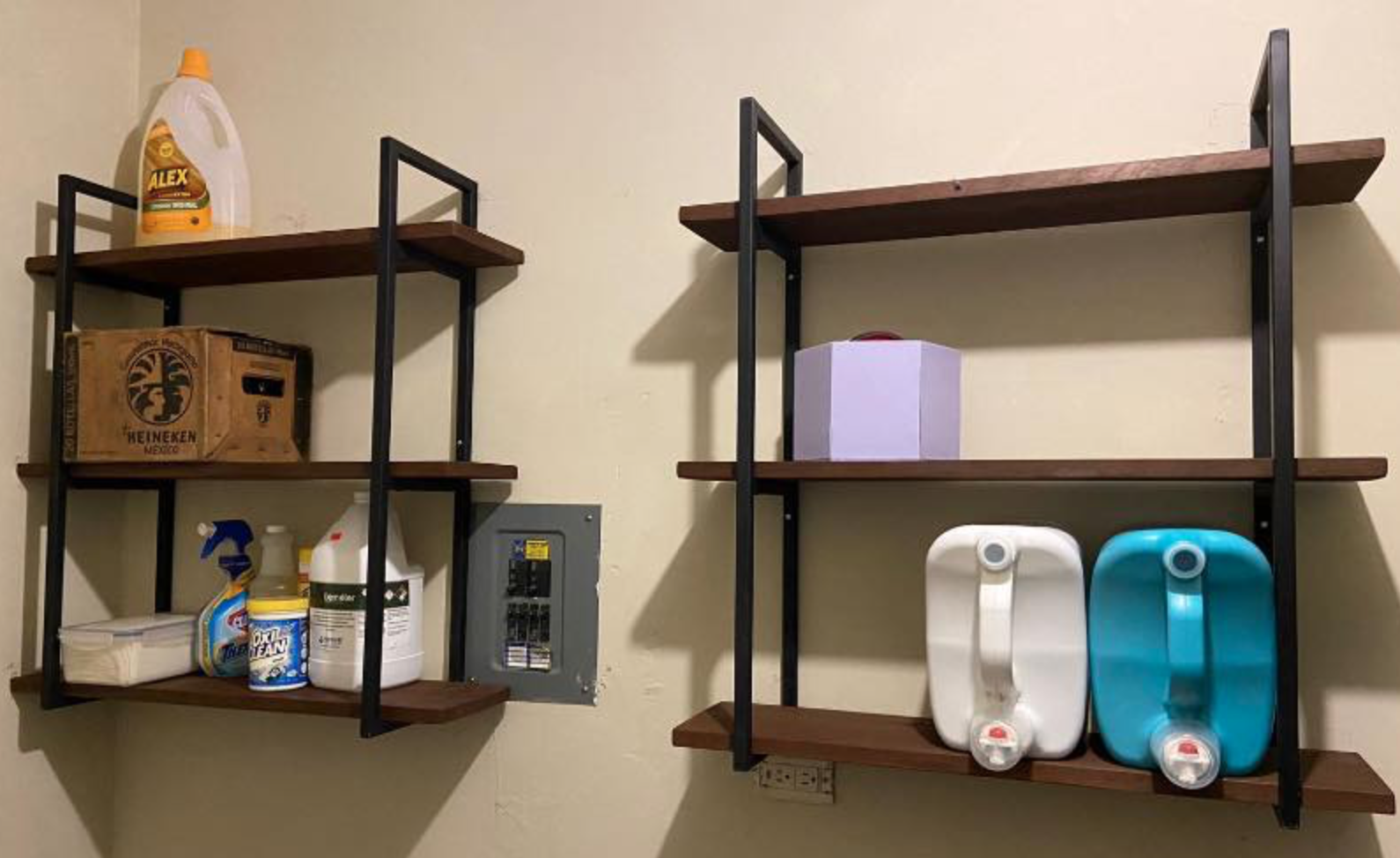 Estanteria de madera y metal México 