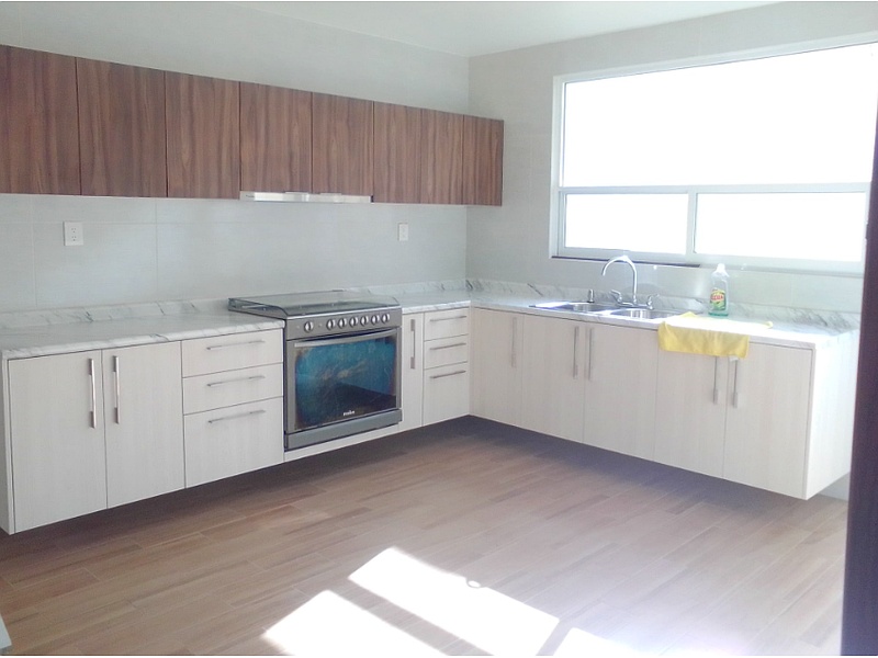 Cocina en L en melamina  Santana Cocinas & Closets México