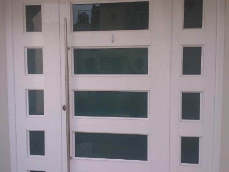 Puerta Aluminio Blanco Lerma