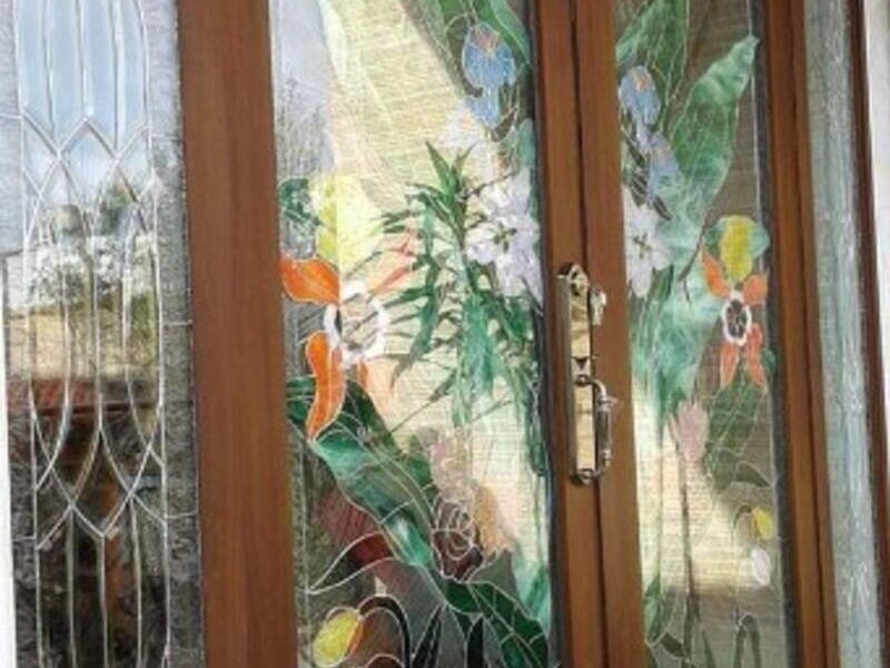 Ventana con vitral grabado México