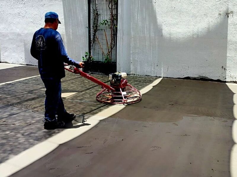 Colado Cancha Concreto Acabado Pulido México