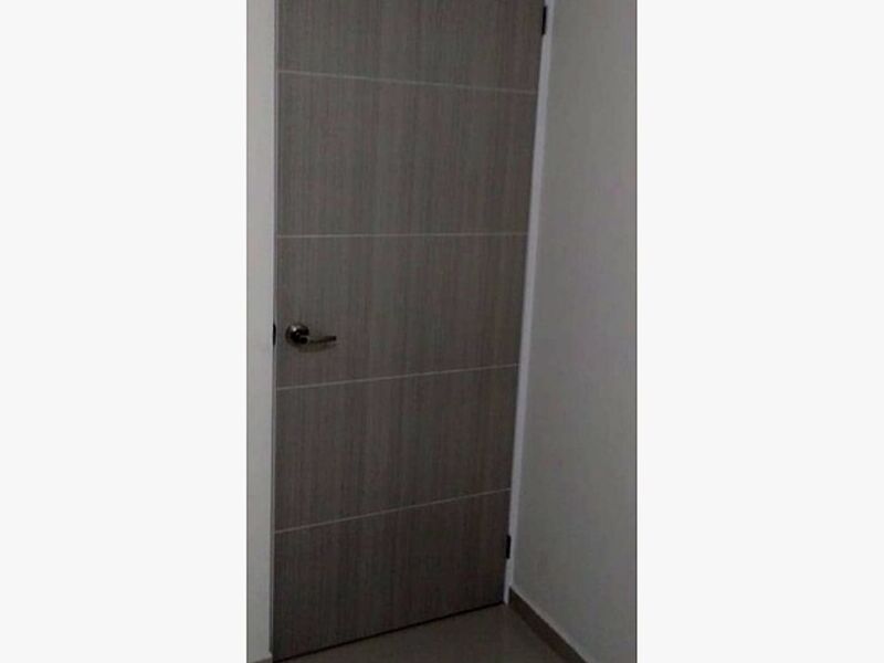 Puerta gris A México