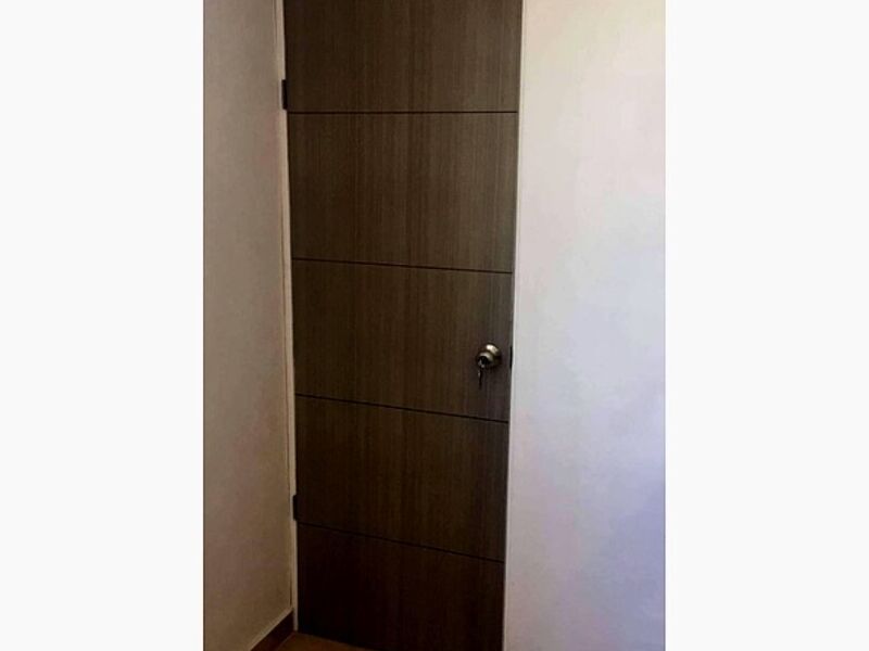 Puerta gris B México