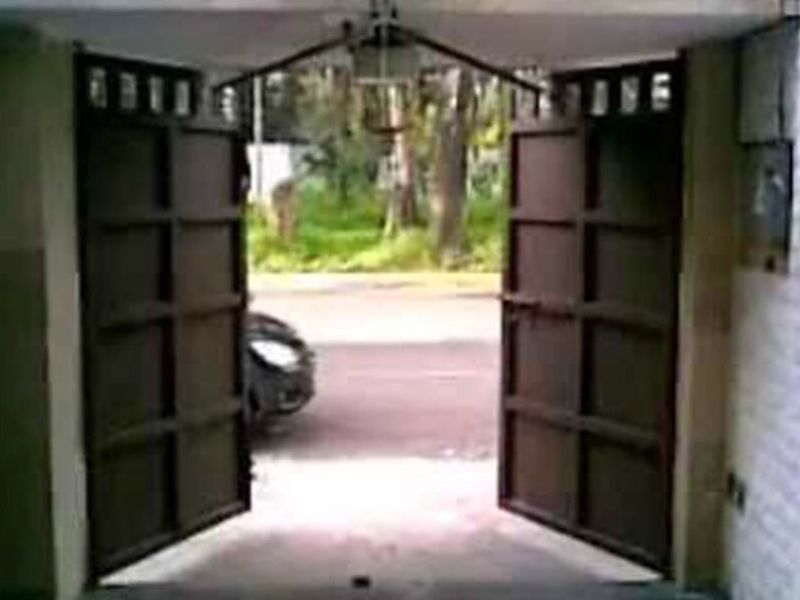 Puerta abatible hacia fuera Mexico