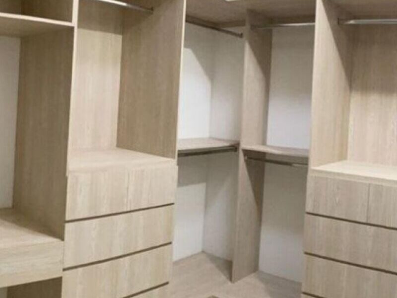 Closet internado México