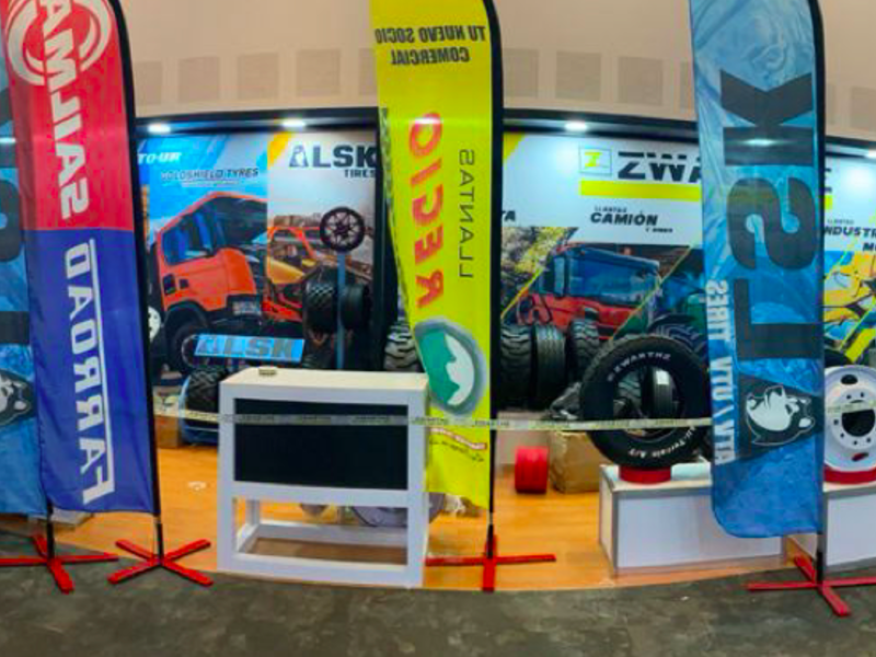 Banners y Roll Ups