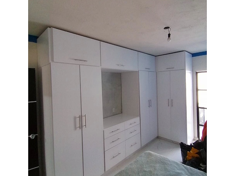 Closet de Madera Blanco Carpinteria y Mueblería Alfa México