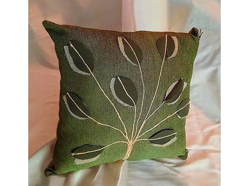 Cojín decorativo bordado "JABIN"